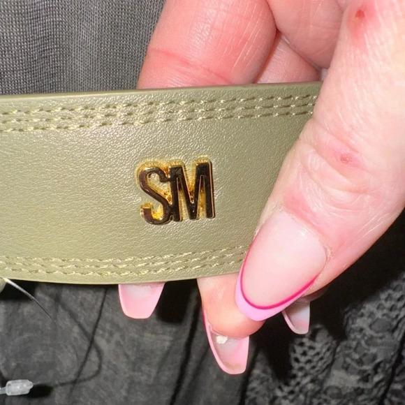 STEVE MADDEN Soffiano leather olive green belt with gold hardware size medium - Picture 6 of 7